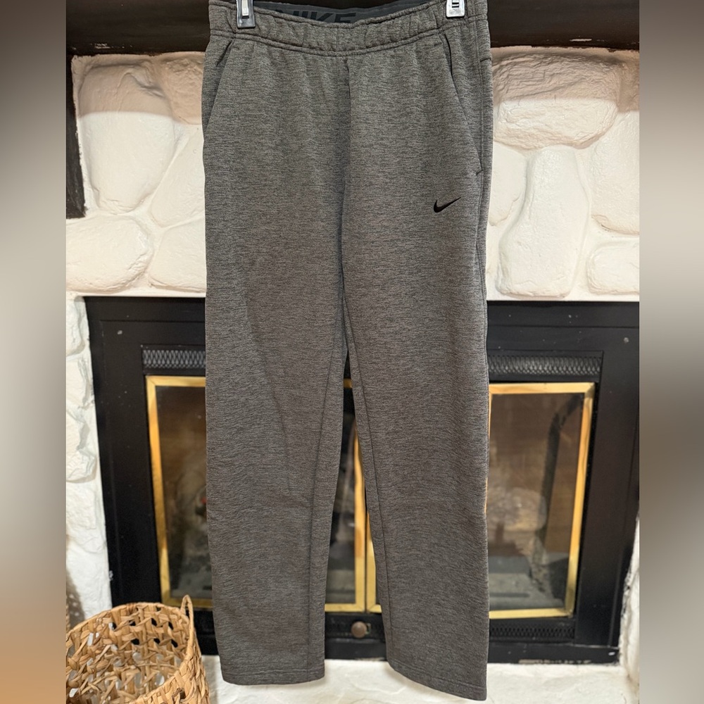 Men's Nike Charcoal Therma Fit Joggers